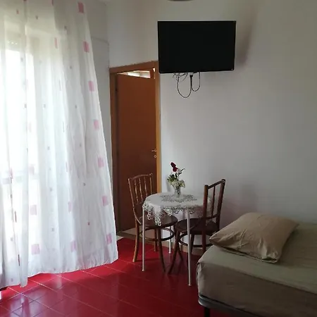 Dante Bed & Breakfast *